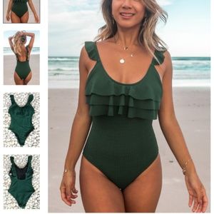 NWT Cupshe One-piece bathing suit